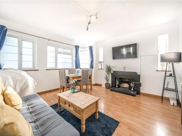 Apartment for rent in Brixton, Greater London