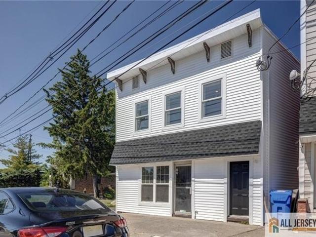 House for sale in Avenel, New Jersey