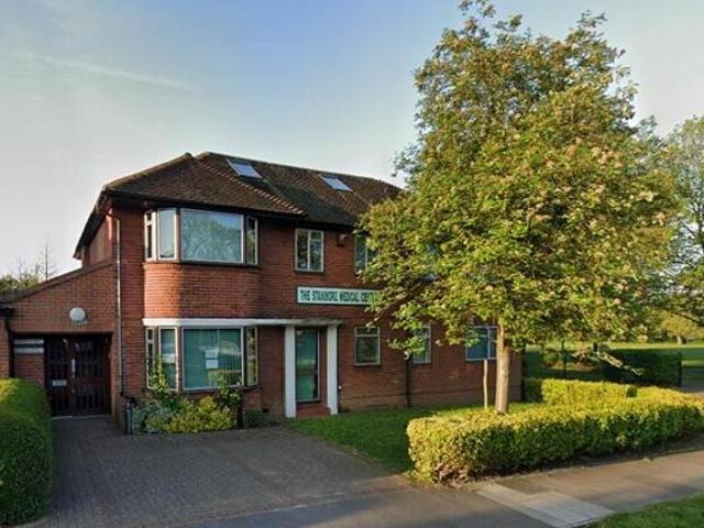 House for sale in Little Stanmore, Greater London