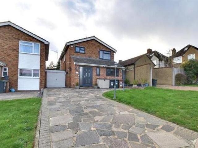 House for sale in Batchworth, Hertfordshire