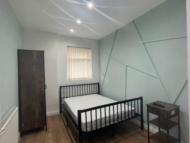Room for rent in Calderstones