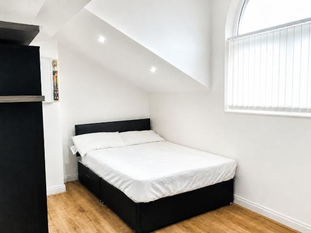 Room for rent in Calderstones