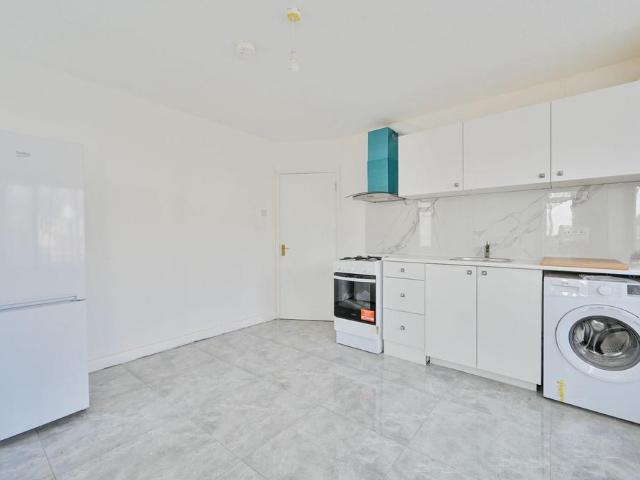 House for rent in London Borough of Ealing, Greenford