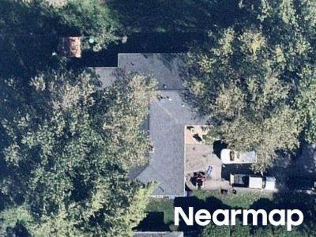 House for sale in Mchenry, Illinois