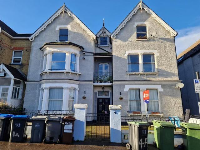 Apartment for rent in London Borough of Croydon, Greater London