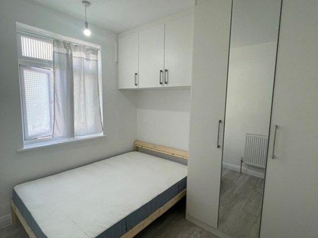 Room for rent in London Borough of Croydon, Addiscombe