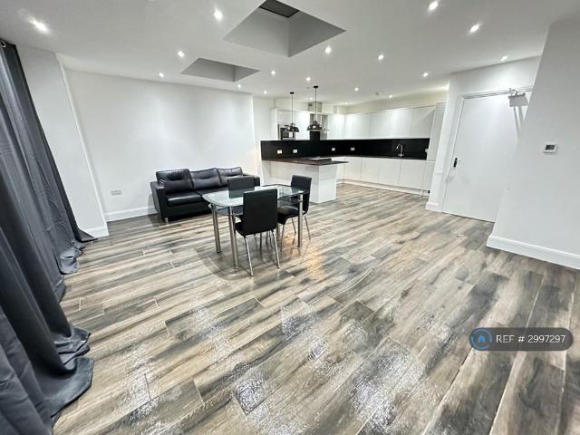 House for rent in London Borough of Croydon, Shirley