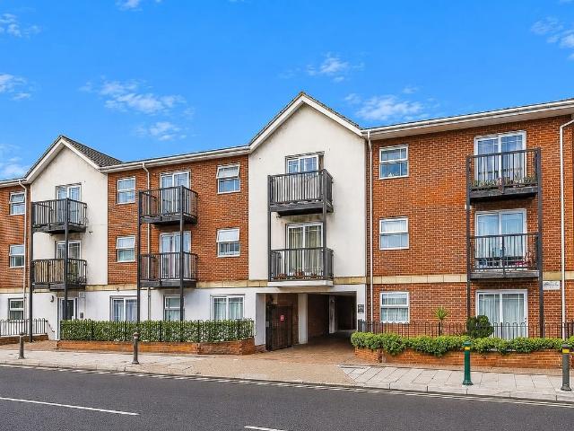 Apartment for rent in London Borough of Bromley, Greater London