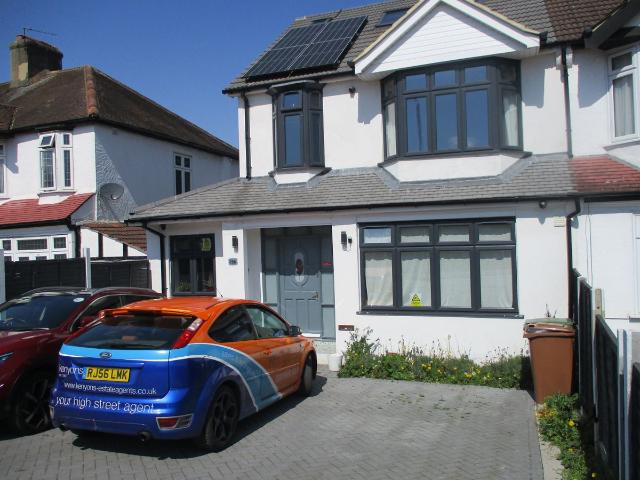 Room for rent in London Borough of Sutton, Greater London