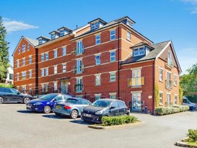 House for sale in Hillview, Surrey