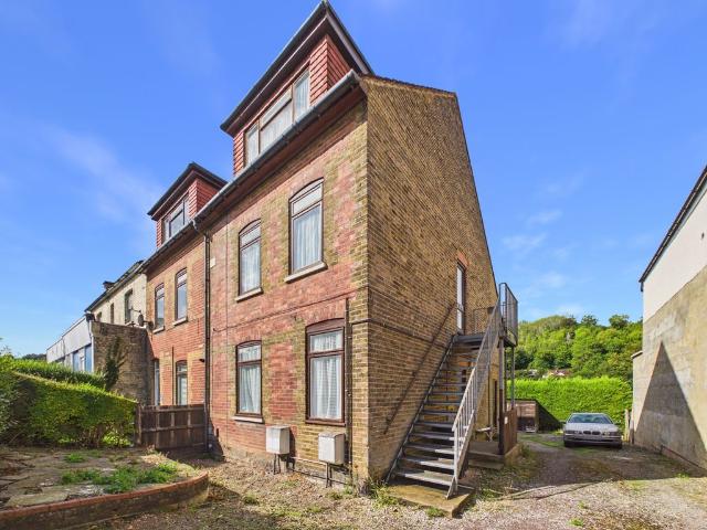 Apartment for rent in Hillview, Surrey