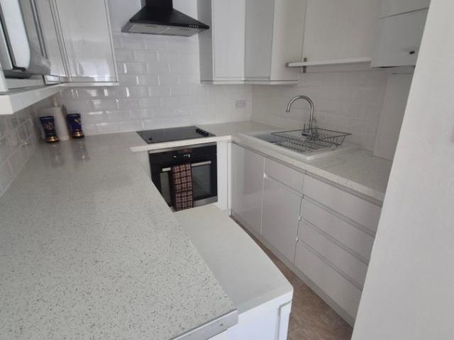 Apartment for rent in Hillview, Surrey