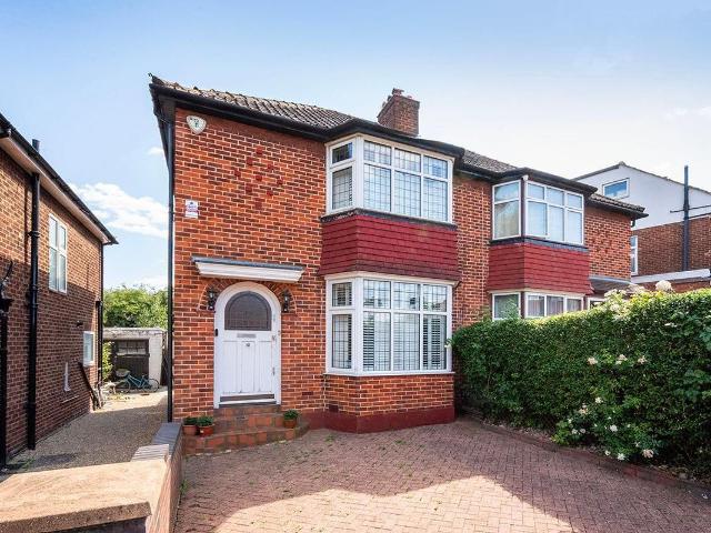 House for rent in Kingsbury, Greater London