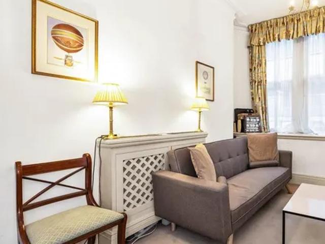 Apartment for rent in St. James's, Victoria