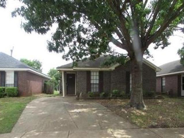 House for sale in Montgomery