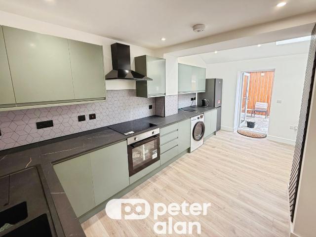 Apartment for rent in Maindy, Cardiff