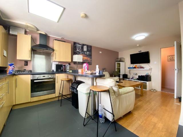 Apartment for rent in Maindy, Cardiff