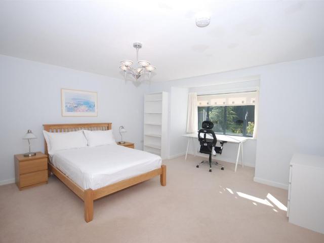 Room for rent in Gibbet Hill, West Midlands