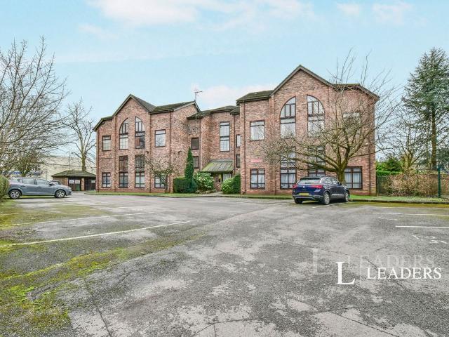 House for rent in Whalley Range, Manchester