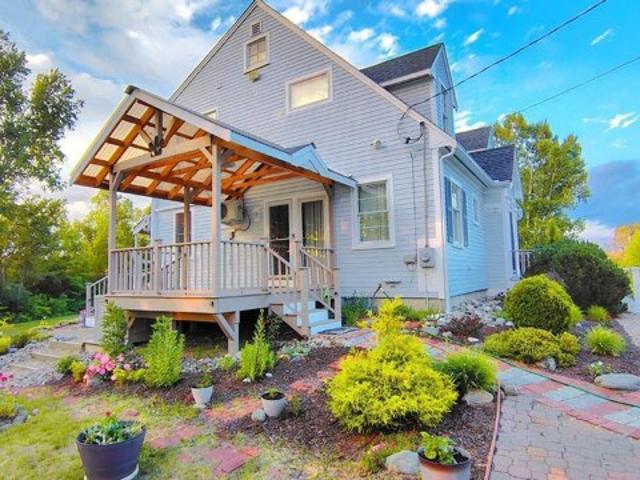 House for sale in Maine