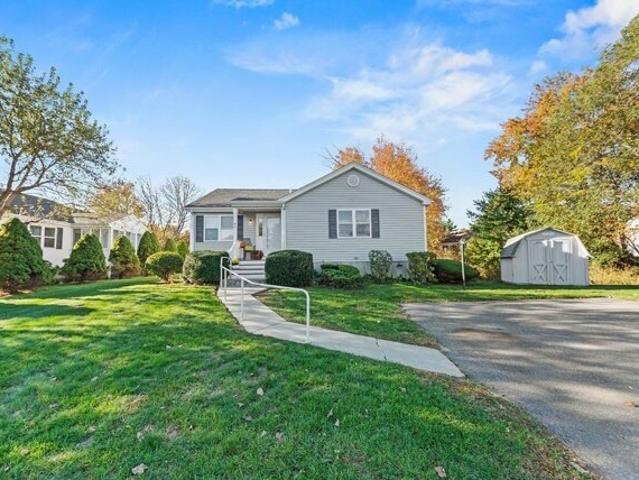 Condo for sale in East Bridgewater, Massachusetts