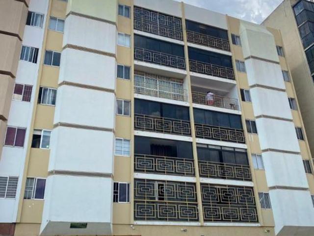 Apartamento venda em Região Geográfica Imediata do Distrito Federal, Região Integrada de Desenvolvimento do Distrito Federal e Entorno