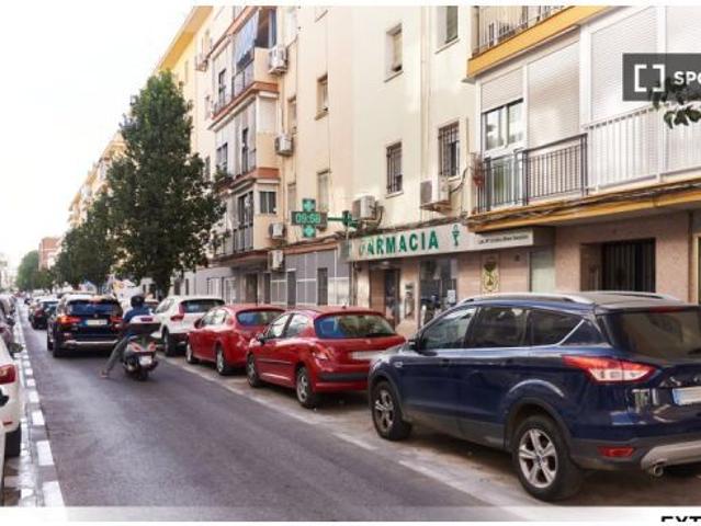 Piso en alquiler en Los Remedios, Sevilla