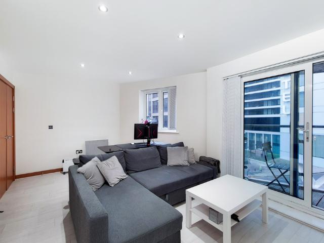 Apartment for rent in Canary Wharf, Greater London