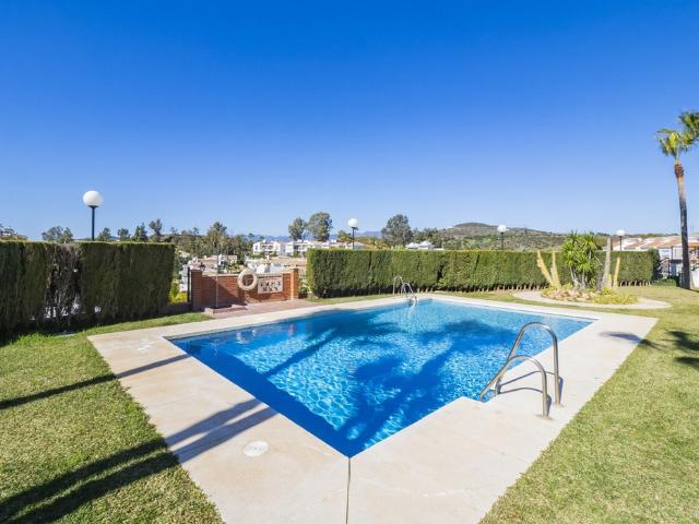 Casa en alquiler en Chaparral, Mijas