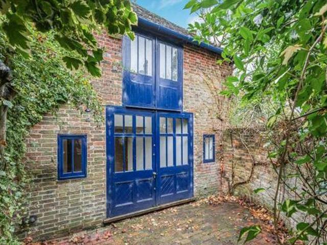 House for sale in Perryfields, West Sussex