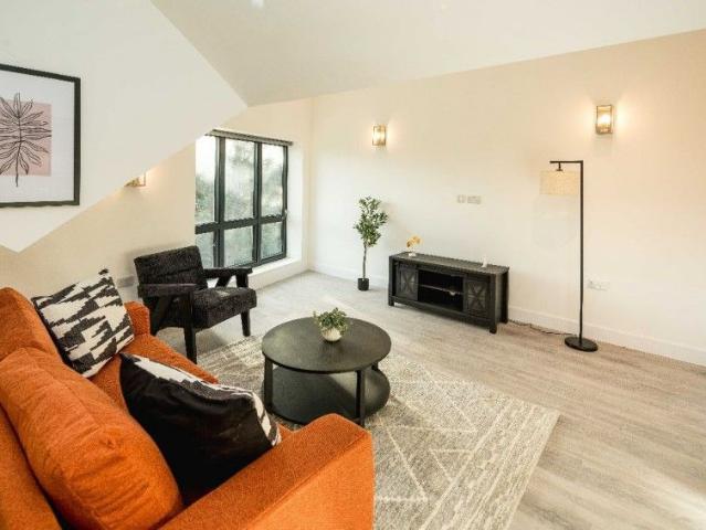 House for rent in Ponders End, Greater London