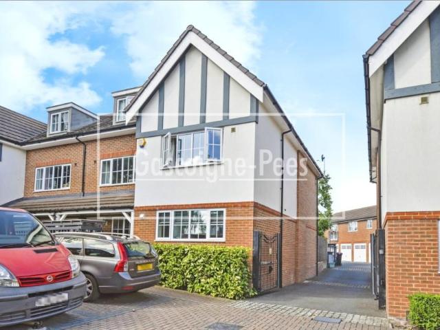 House for rent in Stoneleigh, Ewell