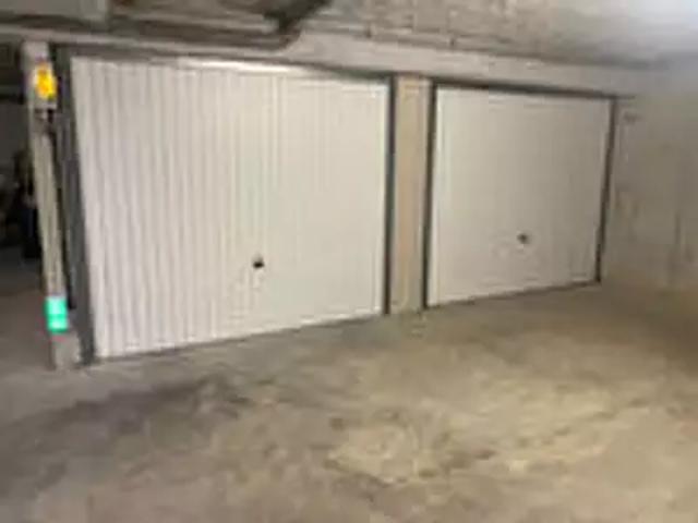 Garage location à Arrondissement de Toulon, Cuers