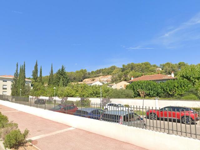 Garage vente à Cuers, Var