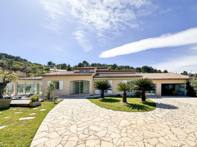 Villa vente à France métropolitaine, Cuers