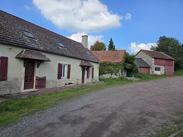 Maison vente à Saint-Amand-Montrond, Cuffy