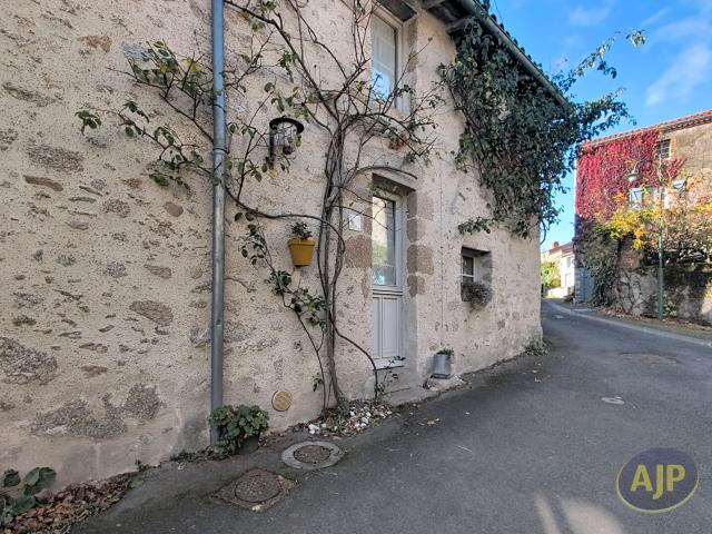 Maison vente à La Roche-sur-Yon, Cugand