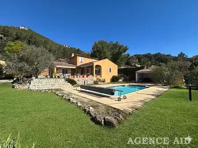 Maison vente à Marseille, Cuges-les-pins