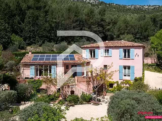 Maison vente à Cuges-les-pins, La Roque