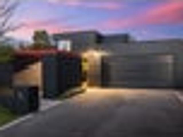 House for sale in Chaslands, Canterbury