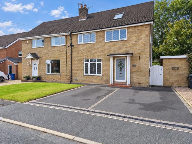 House for rent in Twiss Green, Warrington
