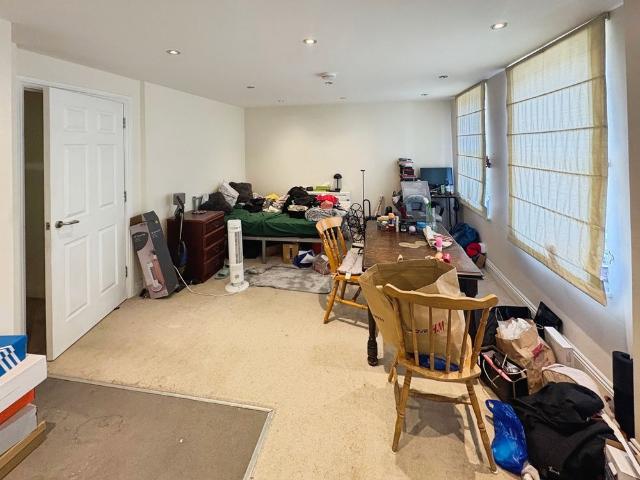 Studio for rent in Cargate, Aldershot