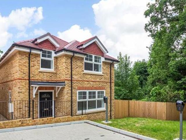 House for sale in Kenley