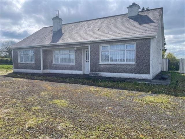 Bungalow for sale in Castlerea