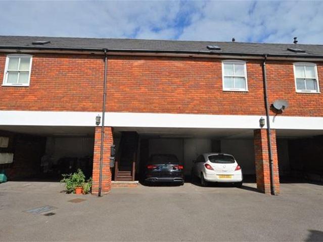 Apartment for rent in St Albans, Five Acres