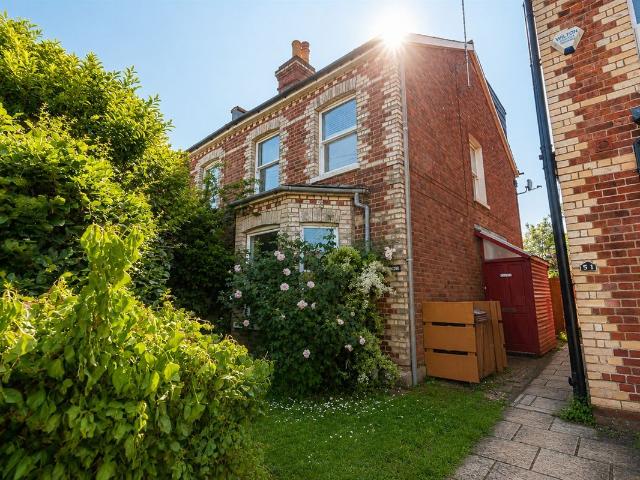 House for rent in Newtown, Reading
