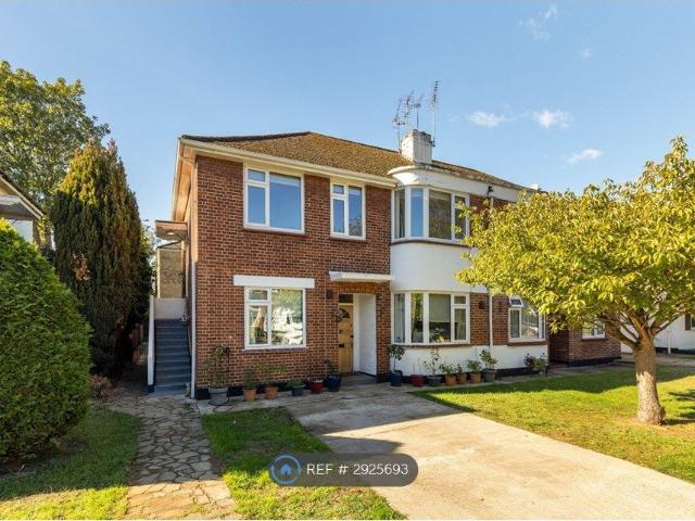 House for rent in Elmbridge, Surrey