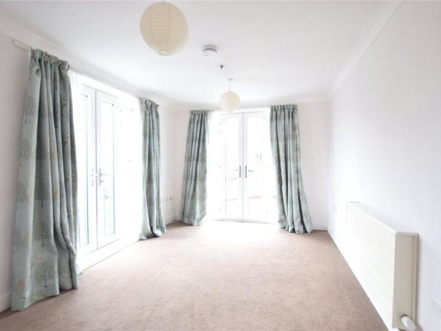 Apartment for rent in St James, Sandown Park