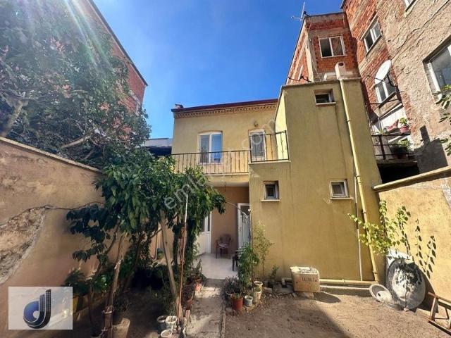Cuma, Soma içerisinde satılık Villa