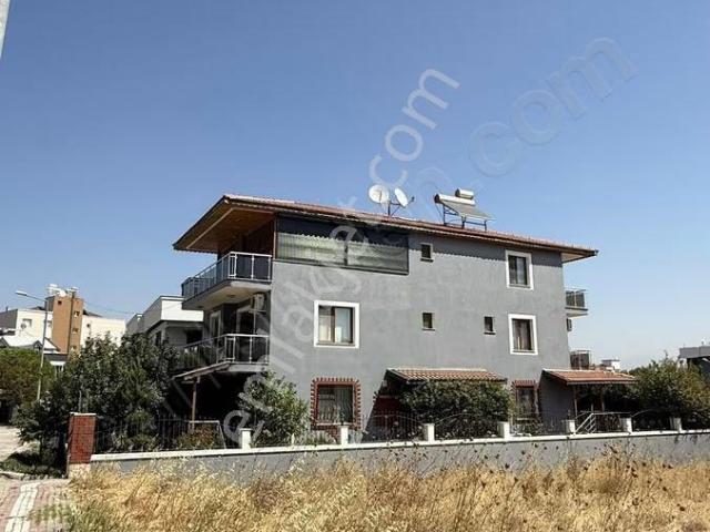 Menderes, İzmir içerisinde satılık Villa